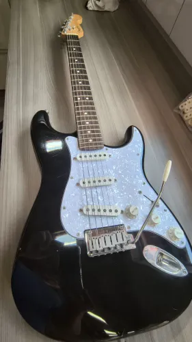 Guitarra Fender stratocaster Americana ano 1999 com hard case original