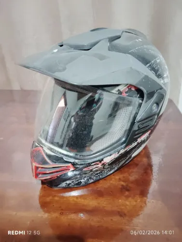 Capacete
