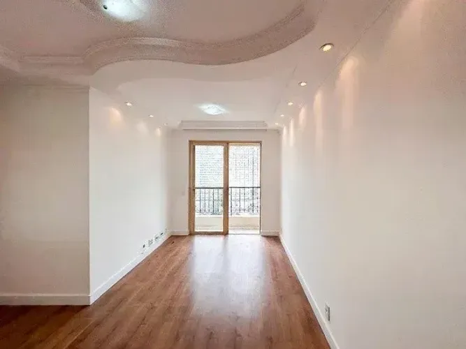 Imóvel para aluguel possui 80 metros quadrados com 3 quartos em Vila Emir - São Paulo - SP