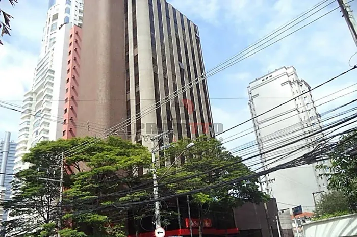 Excelente Sala Comercial Para Venda ou Locação no Itaim Bibi, São Paulo - SP