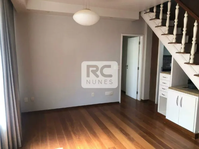 Cobertura com área de 190m², 03 quartos, 01 Suíte e 02 Vagas, no Bairro Sion - Belo Horizo