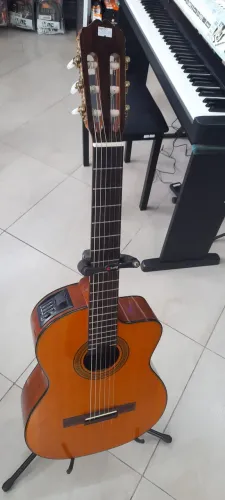 Violão takamine eg124 tampo maciço semi novo 
