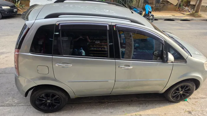 Fiat Idea Attractive 1.4 Fire Flex 8V 5P 2012