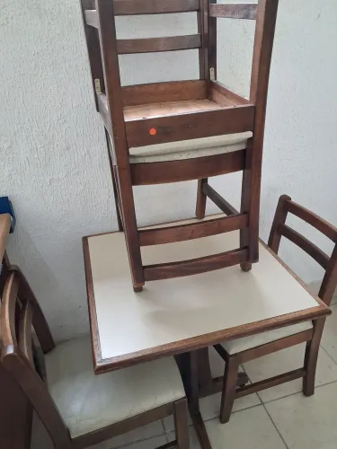 Mesa 4 cadeira