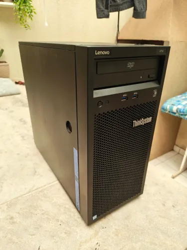 Vendo/Troco Servidor DDR4 Lenovo Xeon 3.5ghz, 16gb RAM, AAceito Cartão