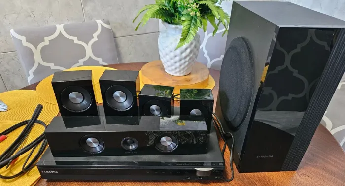 Home Theater Samsung HT-C460
