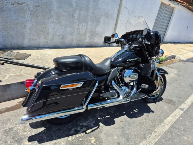 Harley Davidson Electra Glide Ultra Limited FLHTK 
