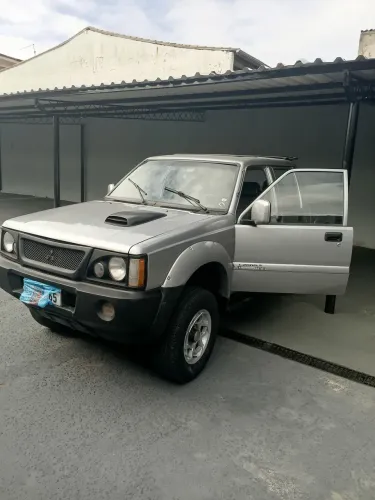Mitsubishi L200 GLS 2.5 4X4 CD Diesel 2003