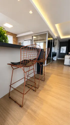 2 Banquetas Cobre com assento preto
