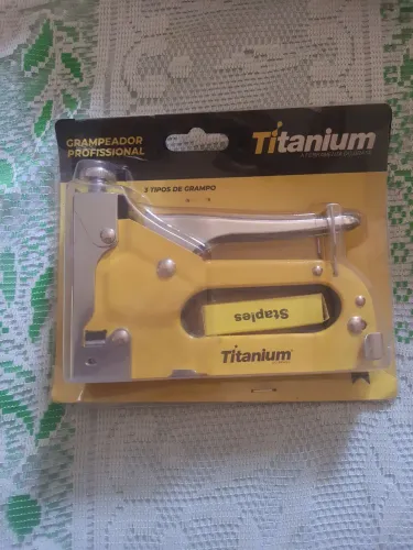Grampeador Tapeceiro Profissional 4-14mm - Titanium