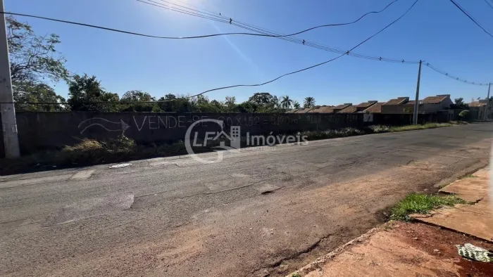 Excelente Oportunidade: Área Comercial de 9.510,00 m² no Bairro Caiçara, Campo Grande-MS!