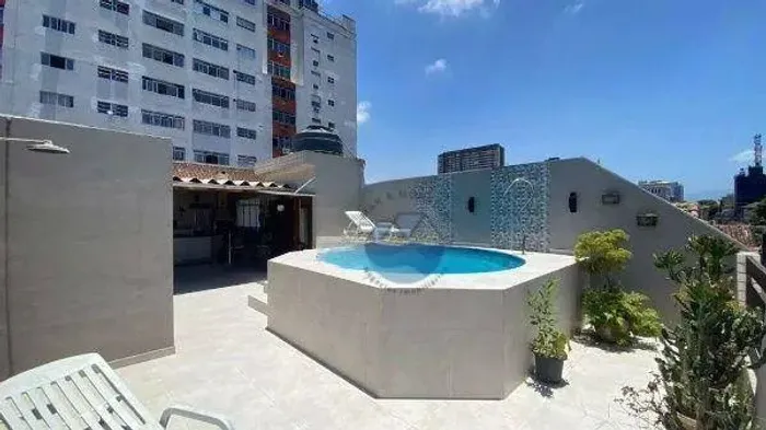 Sobrado de Alto Padrão Boqueirão em Santos/SP