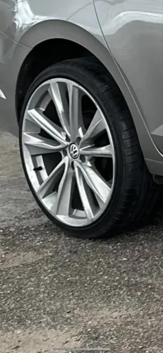 Rodas 20 com 4 pneus novos 