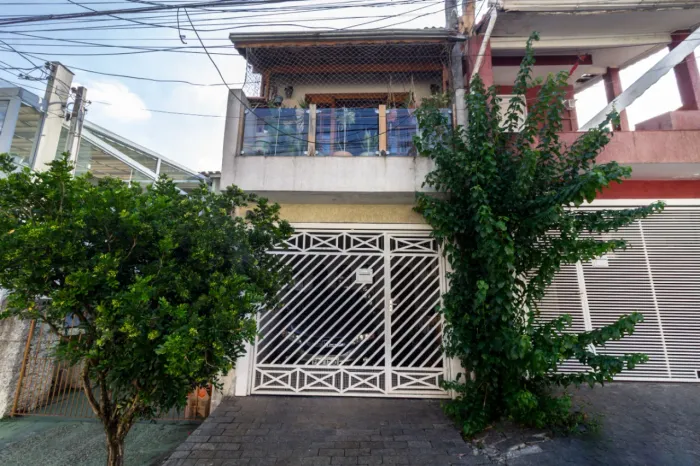 Sobrado para venda em Conjunto Residencial Vista Verde com 2 quartos, sendo 1 suíte, 83m²