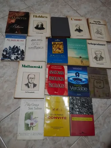 Clássicos e outros livros: coletânea selecionada.