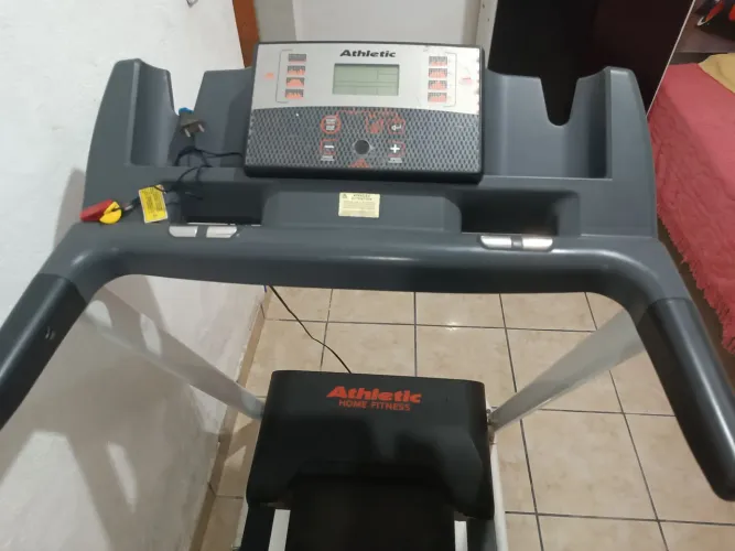 Esteira ergométrica Athletic