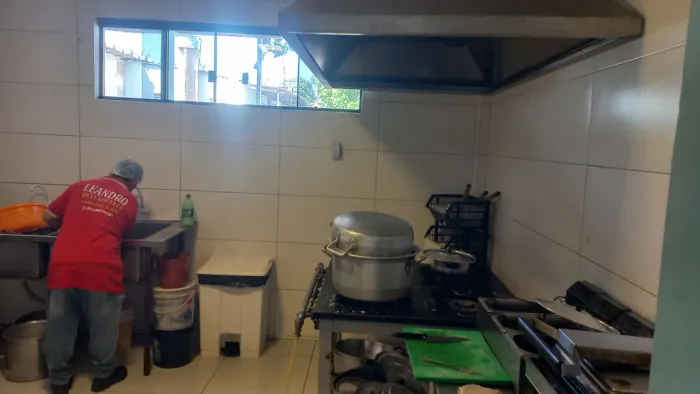 Vendo restaurante em funcionamento