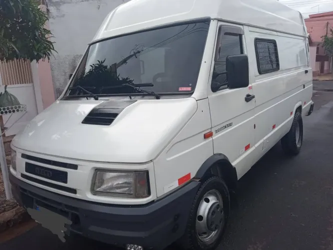 Iveco Daily Chassi 35.1 16v0 2.8 103cv Diesel Mec. 2P 2002