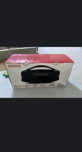 Boombox Aiwa na caixa