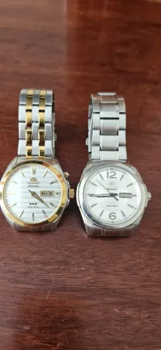 2 Relógios Automáticos. Marca Oriente.