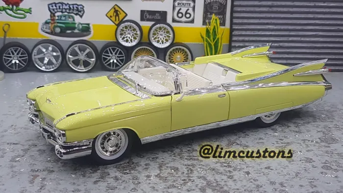 Miniatura 1:24 Carrinho coleção Cadillac 
