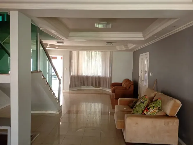Casa Cond. Green Garden - 450 m² com 4 suítes, piscina, churrasqueira e 4 vgs - Ananindeua