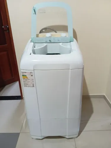 VENDO UMA MÁQUINA DE LAVAR MUELLER 8KG AUTOMÁTICA EM EXCELENTE ESTADO DE CONSERVAÇÃO!