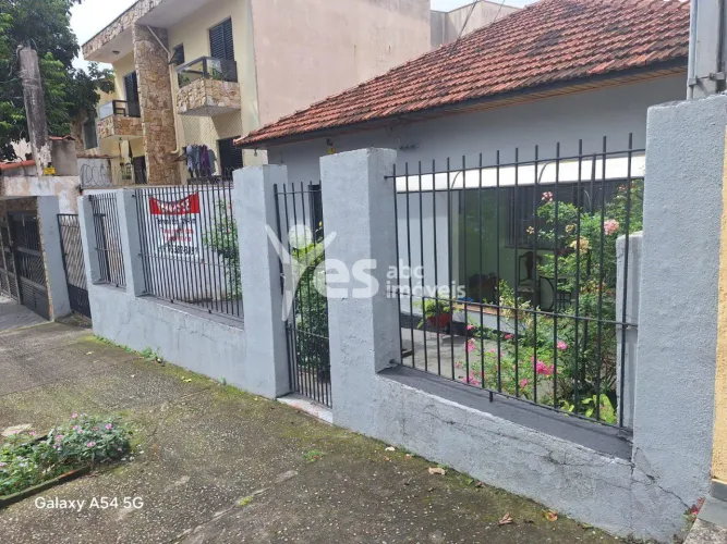Terreno com casa antiga à venda em Santo André, Vila Helena. Oportunidade para Investidore
