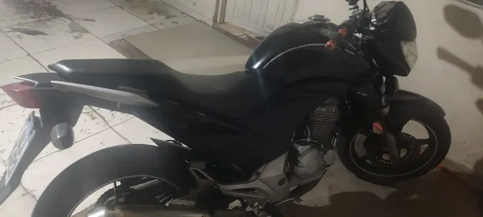 Troco por carro Cb300 2013