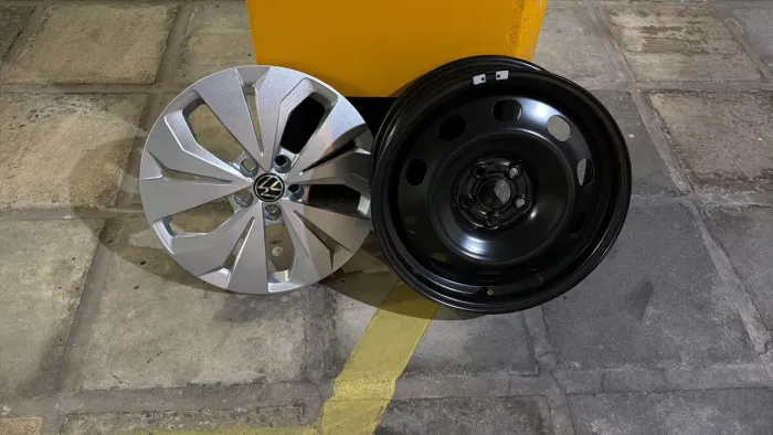 Rodas com calotas originais volkswagen t-cross