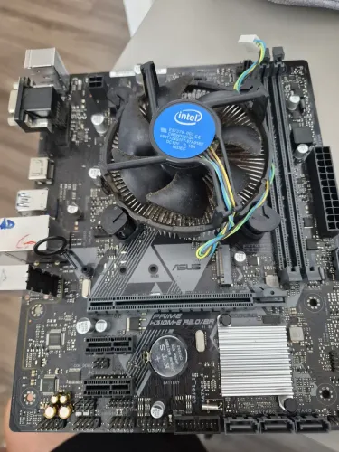Kit Placa-mãe ASUS Prime H310M-E R2.0 + Intel Core i3 9ª Geração