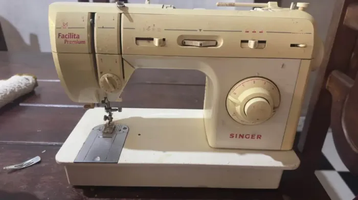 Maquina de costura doméstica singer facilita premiam 36 pontos 