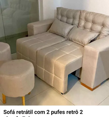 Sofá retrátil com pulf