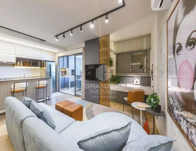 Apartamento com 2 dormitórios à venda, 78 m² por R$ 775.000,00 - Vila Marumby - Maringá/PR