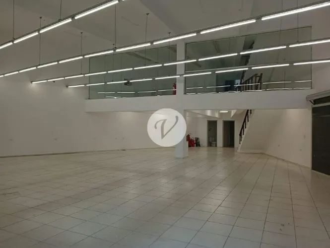 Prédio Comercial para Alugar em Santo André (Santa Terezinha) | 730 m²
