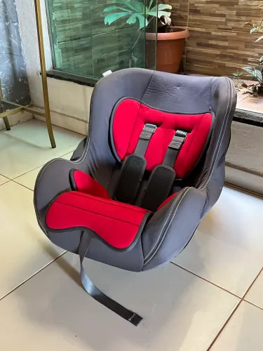Vendo cadeira para automóvel