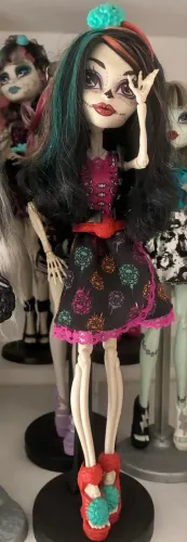 Monster High Skelita Calaveras Art Class