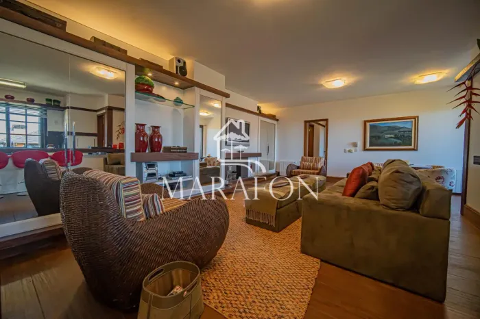 APARTAMENTO À VENDA EM GRAMADO COM CINCO DORMITÓRIOS!