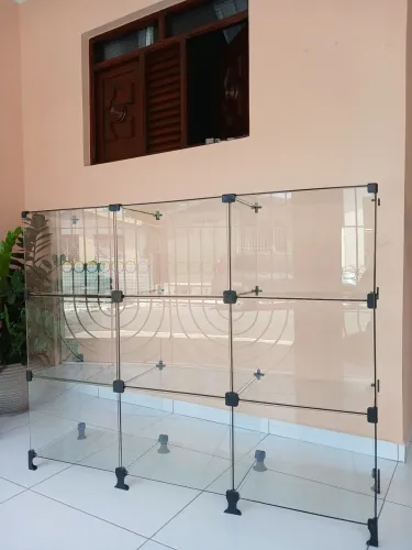 Vendo esse balcão de vidro. Medindo 1,20 ×1,00×0,30
