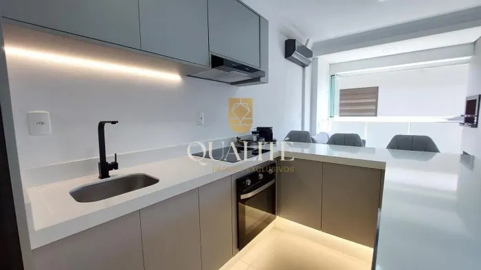 Apartamento com 50,33 m2 1 quarto, 1 demisuite, 1 banheiro, 1 vaga de garagem, sacada com 