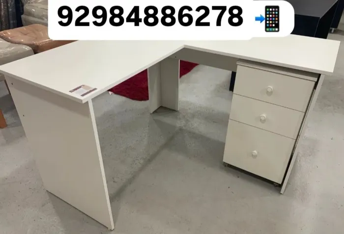Mesa L com gaveteiro em mdf