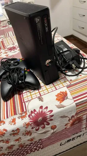 Xbox 360 + diversos jogos