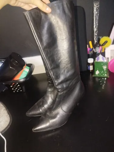 Bota bico fino preta