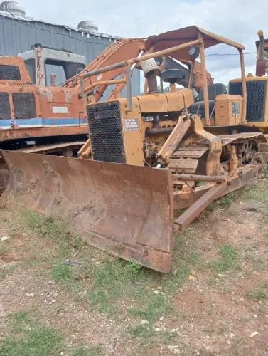 TRATOR ESTEIRA AD7B 