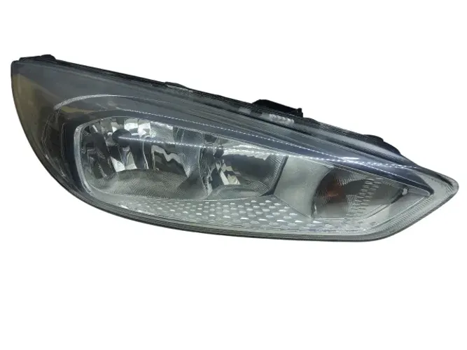 Farol Direito Ford Focus 2016 A 2019 Usado Restaurado