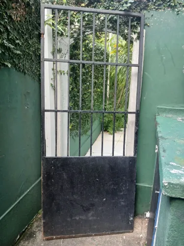 Vendo portão de grade muito forte e pesado