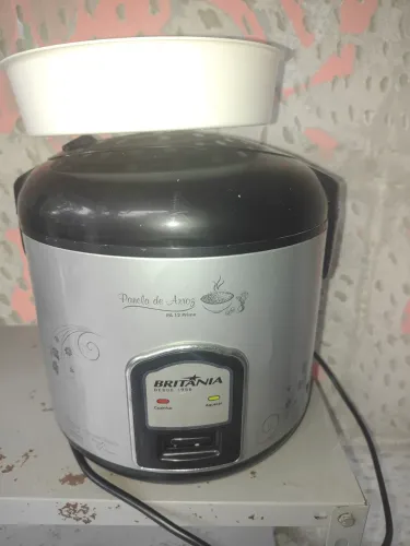 Panela de arroz elétrica