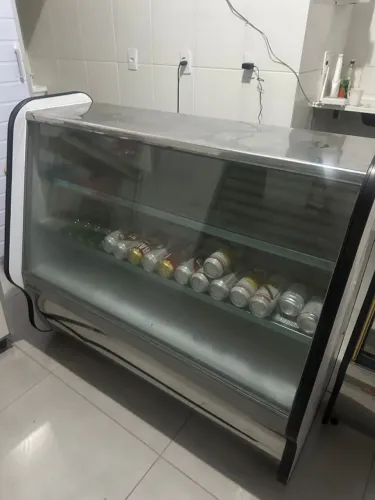 Freezer expositor de bebidas - 1,20 X 2,10m - 220V