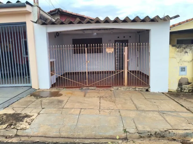 Venda de Casas / Padrão na cidade de Araraquara