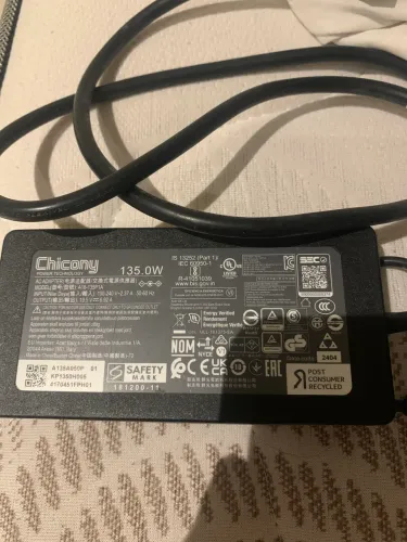 Chicony Power A135A050P, de 135 W, original/OEM Acer.